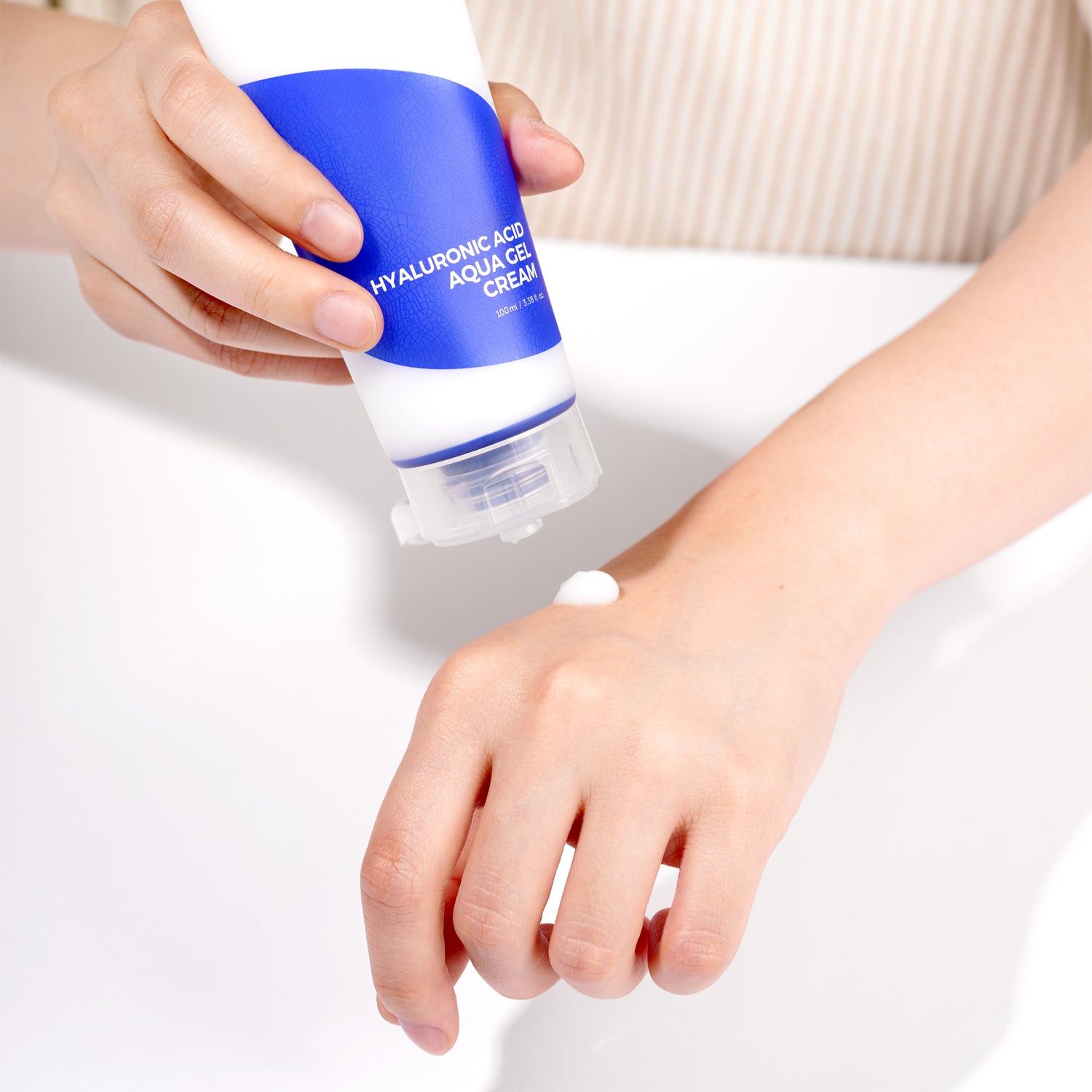 Isntree - Hyaluronic Acid Aqua Gel Cream - Moisturizing Hyaluronic Acid Cream - 100ml